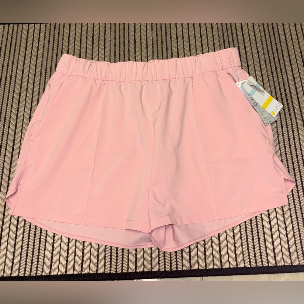 Zella Pink Athletic Shorts Women’s Size Large NWT